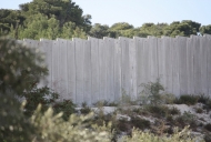 Wall dividing Bethany_746_497_100